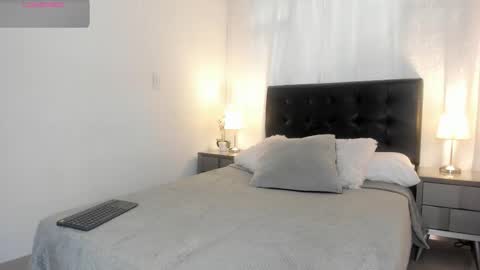 Snapshot of emma_martiin chatting on 27, 11, 2025 Im Emma online show from 27, 11, 2025