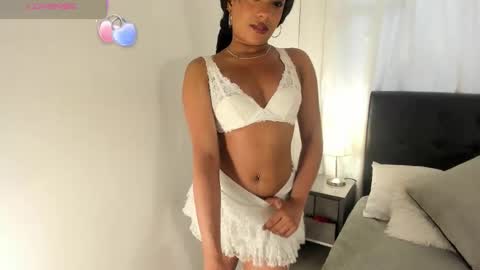 Snapshot of emma_martiin chatting on 5, 2, 2026 Im Emma online show from 5, 2, 2026