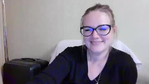emma_misty_ online show from 25, 9, 2025