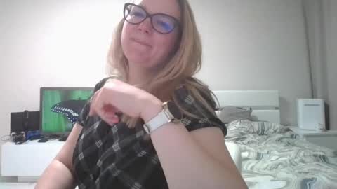 emma_misty_ online show from 27, 4, 2026