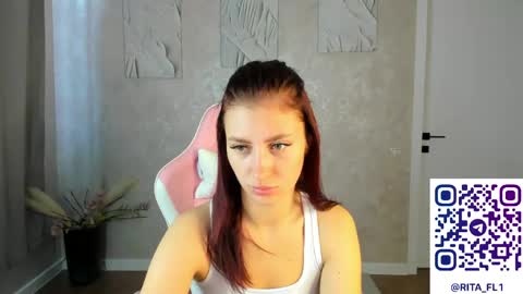 Snapshot of emma_myer chatting on 12, 5, 2026 Emma Myer online show from 12, 5, 2026
