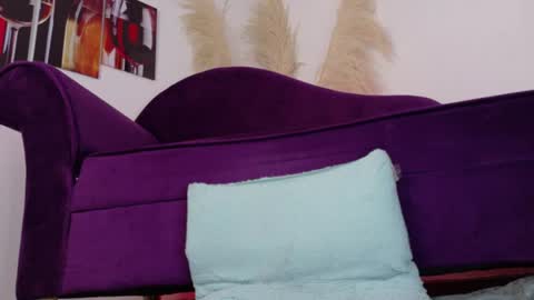 Snapshot of emma_s3xxy chatting on 6, 7, 2026 emma online show from 6, 7, 2026
