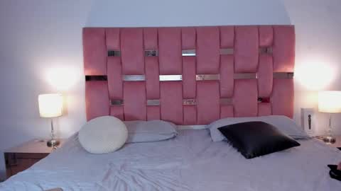 emma_saenz01 online show from 30, 12, 2024