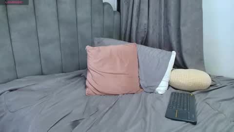 Snapshot of emma_saenz01 chatting on 14, 5, 2026 emma_saenz01 online show from 14, 5, 2026
