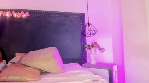 emma_saylor online show from 18, 4, 2026