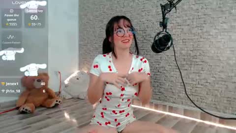 Snapshot of emma_unu chatting on 26, 7, 2026 Emma online show from 26, 7, 2026