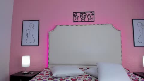 emma_whitee_ online show from 13, 10, 2025