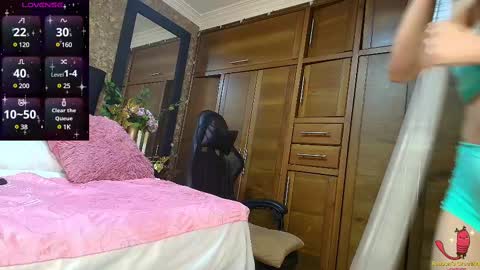 Snapshot of emma_xue chatting on 23, 2, 2025 Emma online show from 23, 2, 2025