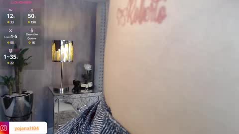 Snapshot of emma_zoe04 chatting on 5, 3, 2025 zoe online show from 5, 3, 2025