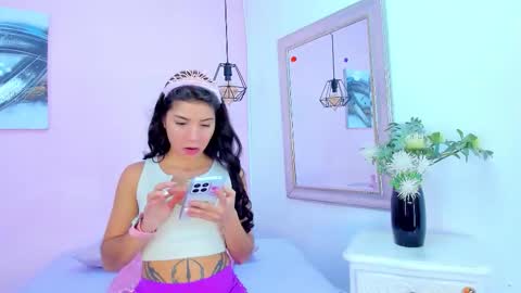 Emma  online show from 19, 11, 2025