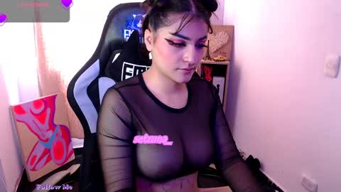 Snapshot of emmaamartinez chatting on 9, 2, 2025 modelo independente online show from 9, 2, 2025