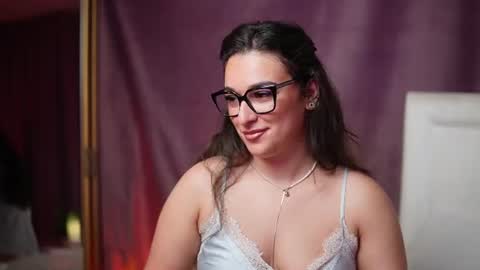 Snapshot of emmadallas chatting on 20, 7, 2026 Emma online show from 20, 7, 2026