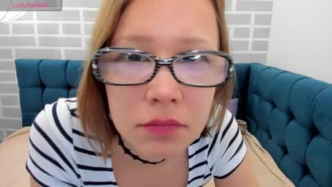 Emma 3 online show from 2, 2, 2026