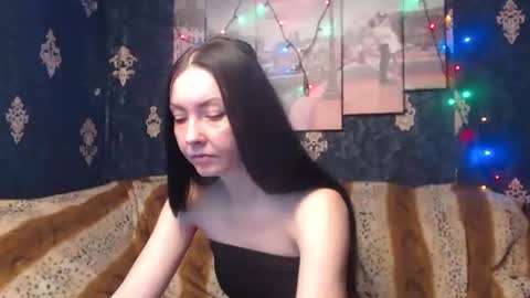 Snapshot of emmagoldx chatting on 5, 3, 2025 EmmaGoldX online show from 5, 3, 2025
