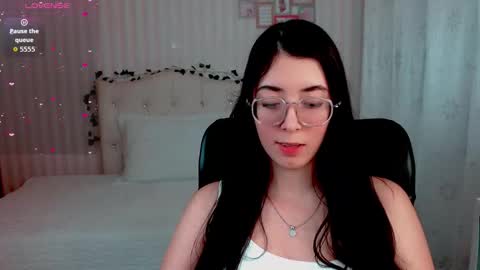 Snapshot of emmalove_doll chatting on 22, 3, 2026 Emmas Room online show from 22, 3, 2026