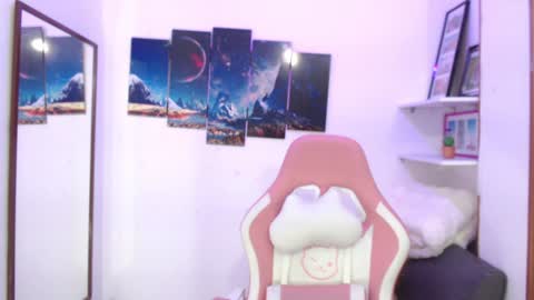 Emma  online show from 14, 1, 2025