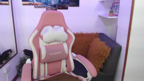 Emma  online show from 5, 2, 2025