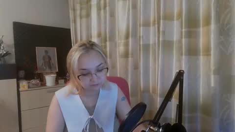 Snapshot of emmanoir_ chatting on 27, 2, 2025 emmanoir_ online show from 27, 2, 2025