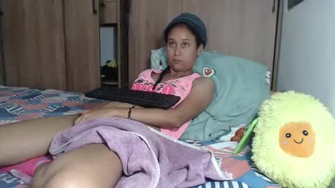 Snapshot of emmasweet95 chatting on 4, 12, 2024 emmasweet95 online show from 4, 12, 2024
