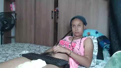 Snapshot of emmasweet95 chatting on 14, 1, 2025 emmasweet95 online show from 14, 1, 2025