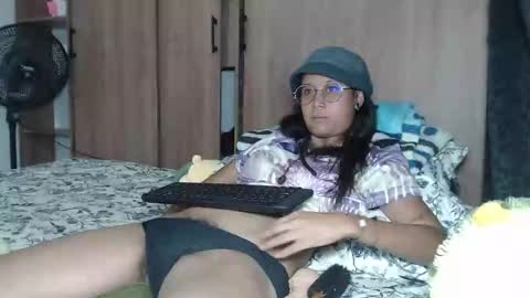 Snapshot of emmasweet95 chatting on 25, 1, 2025 emmasweet95 online show from 25, 1, 2025