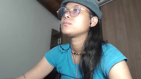 Snapshot of emmasweet95 chatting on 4, 2, 2025 emmasweet95 online show from 4, 2, 2025