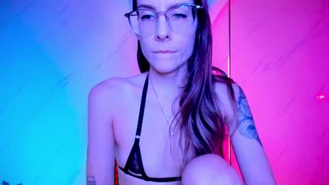 RH-NEGATIVE GREEN-EYED BAELIEN online show from 6, 7, 2026