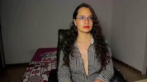 Snapshot of emmatorres9 chatting on 1, 3, 2025 Emma Torres online show from 1, 3, 2025