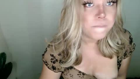 YourDreamGirl Emma  online show from 15, 9, 2025