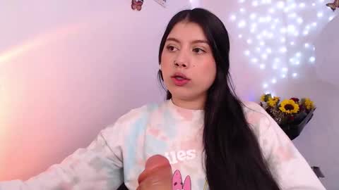 Snapshot of emmi_0 chatting on 28, 9, 2025 Emily Independent model online show from 28, 9, 2025