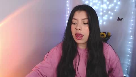 Snapshot of emmi_0 chatting on 29, 9, 2025 Emily Independent model online show from 29, 9, 2025