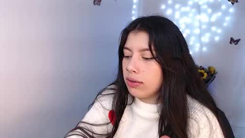 Snapshot of emmi_0 chatting on 30, 9, 2025 Emily Independent model online show from 30, 9, 2025