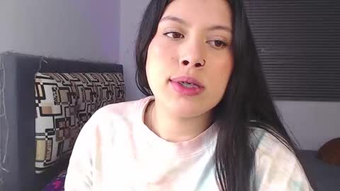 Snapshot of emmi_0 chatting on 3, 10, 2025 Emily Independent model online show from 3, 10, 2025