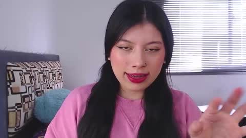 Snapshot of emmi_0 chatting on 5, 10, 2025 Emily Independent model online show from 5, 10, 2025