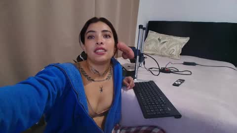 emmi_11 online show from 16, 1, 2026