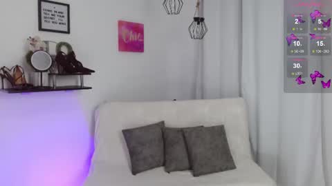Snapshot of emmi_cam chatting on 6, 7, 2026 Emmi Cam online show from 6, 7, 2026