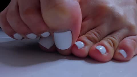 Snapshot of emmi_love_ chatting on 13, 12, 2024 Emmi online show from 13, 12, 2024