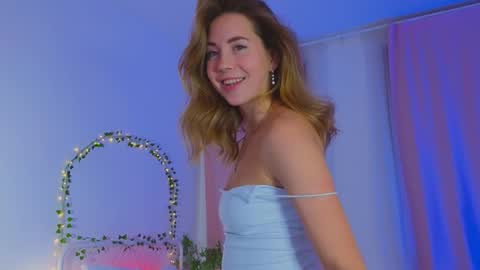 Snapshot of emmi_rosee chatting on 20, 1, 2025 Miss Emmi online show from 20, 1, 2025