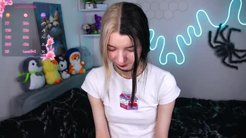 emmie_everly online show from 8, 4, 2026