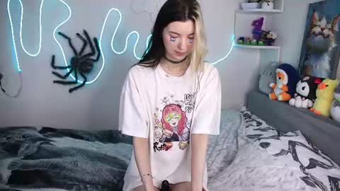 emmie_everly online show from 19, 6, 2026