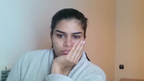 emmie online show from 20, 11, 2025