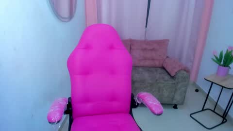 Emmi online show from 1, 11, 2025