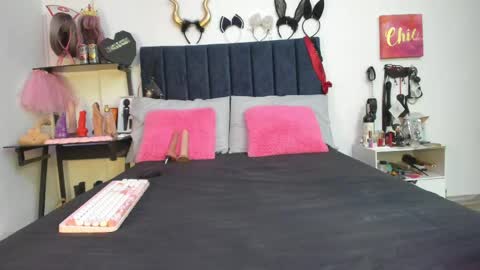          online show from 18, 4, 2026