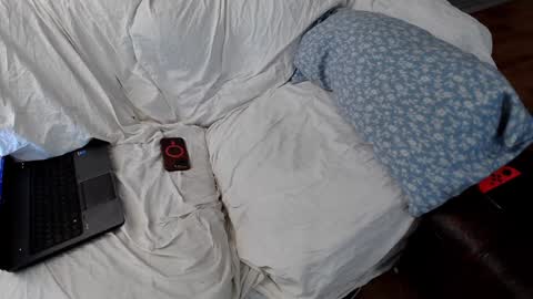 EmoDream1998 online show from 8, 1, 2025