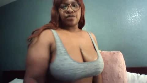 Snapshot of empress_ella chatting on 12, 6, 2026 empress_ella online show from 12, 6, 2026