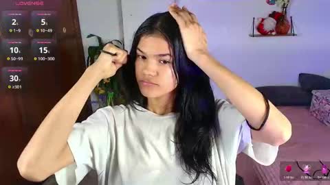 emycarver09 online show from 25, 11, 2025