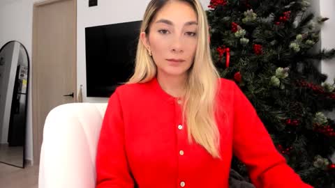 Snapshot of emyconneer chatting on 18, 12, 2024 emyconneer online show from 18, 12, 2024