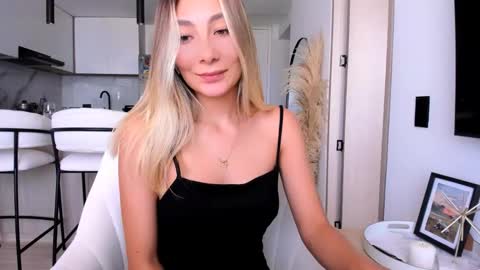 Snapshot of emyconneer chatting on 24, 1, 2025 emyconneer online show from 24, 1, 2025