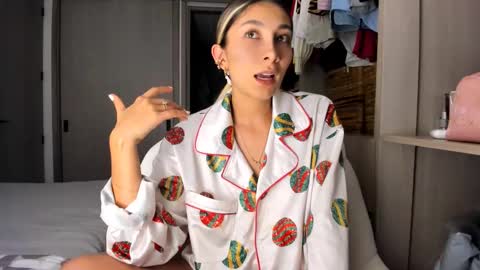 Snapshot of emyconneer chatting on 29, 1, 2025 emyconneer online show from 29, 1, 2025