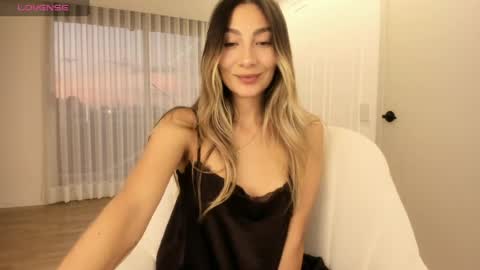 emyconneer online show from 7, 5, 2026